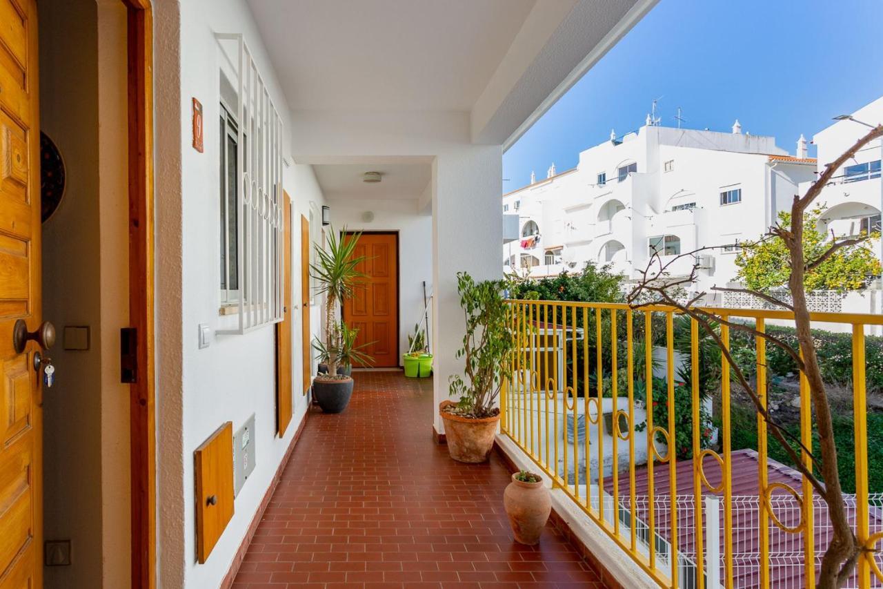 Typical T2 In Albufeira W/ Balcony By Lovelystay Bagian luar foto