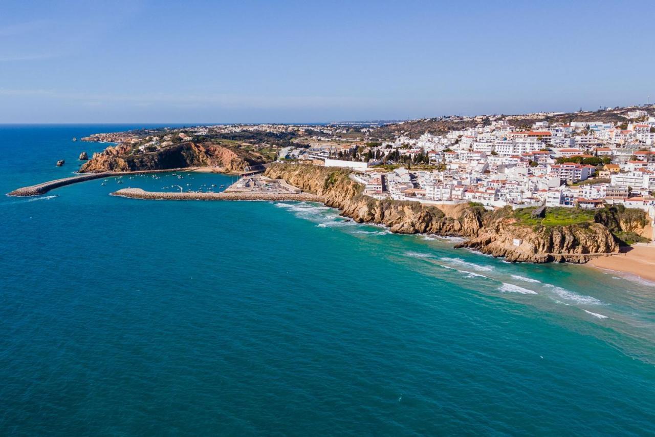 Typical T2 In Albufeira W/ Balcony By Lovelystay Bagian luar foto