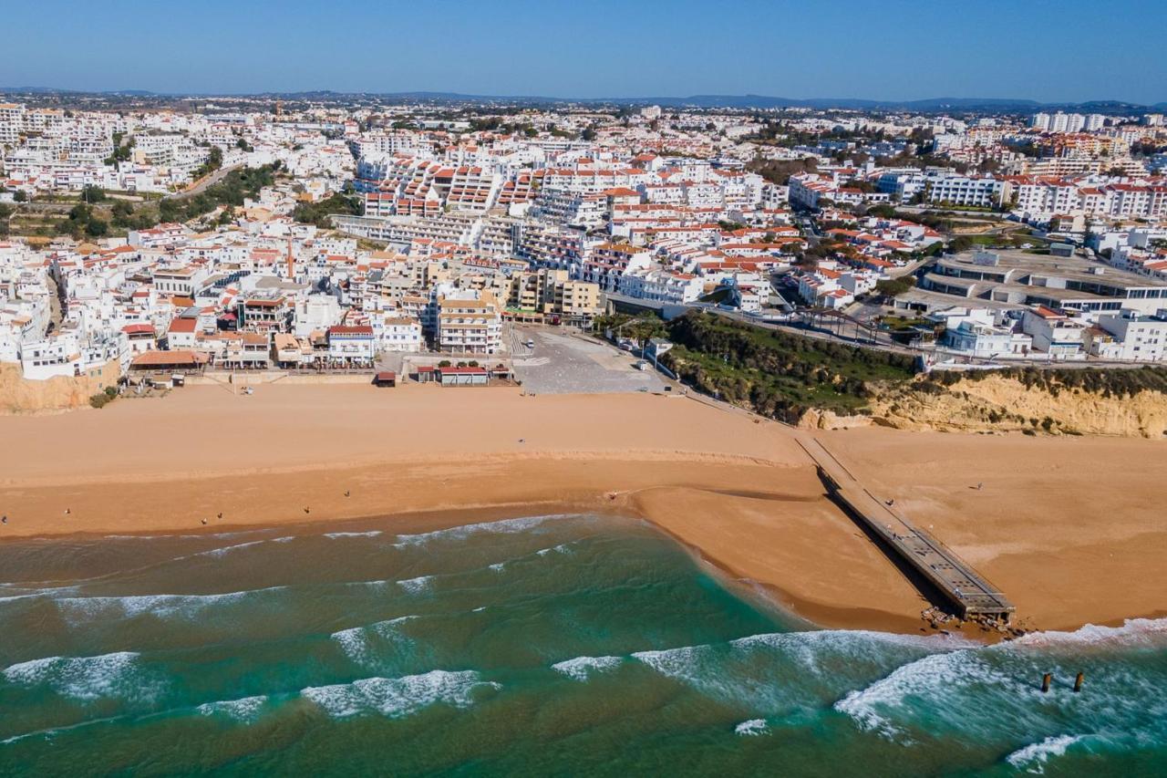 Typical T2 In Albufeira W/ Balcony By Lovelystay Bagian luar foto